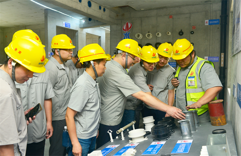 为进一步推进优质客户高效履约，提升交付品质、达成客户满意，2025年6月25日，维多利亚老品牌vic119建设集团在上海组织召开2025年越秀地产、华润置业客户履约推进会。